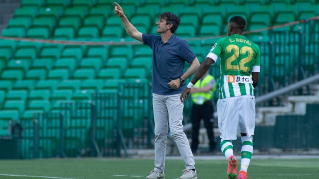Jose Rojo Martin Pacheta, entrenador del Huesca.
