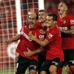 Los jugadores del Mallorca celebran un gol en su último partido de Liga