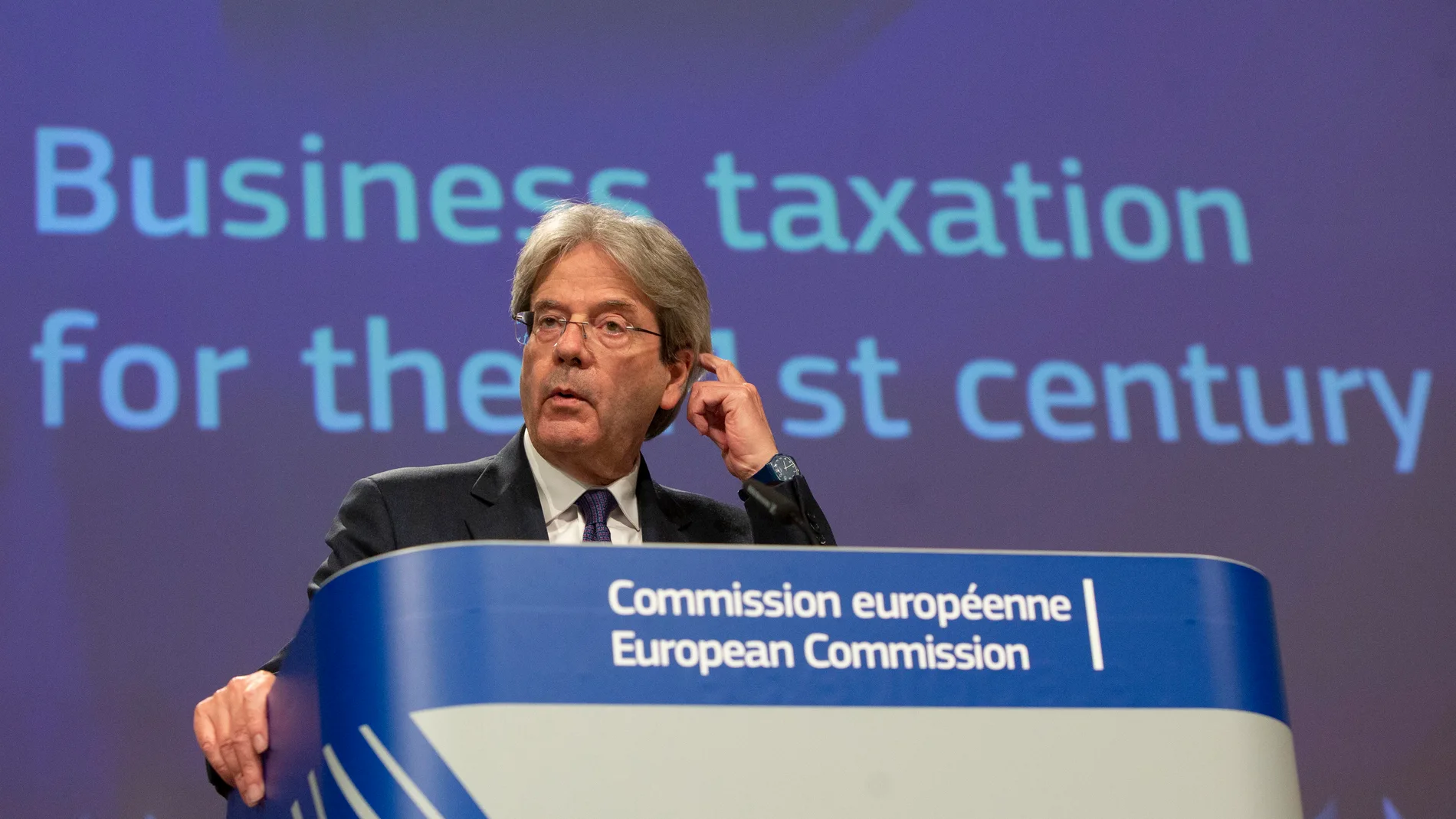 El comisario de Economía, Paolo Gentiloni, durante la presentación del plan