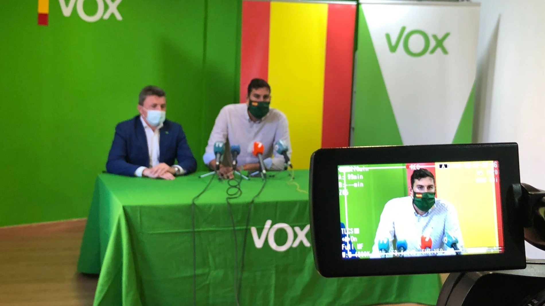 El diputado regional de VOX, Pascual Salvador; y el presidente de VOX Murcia José Ángel AnteloVOX19/05/2021