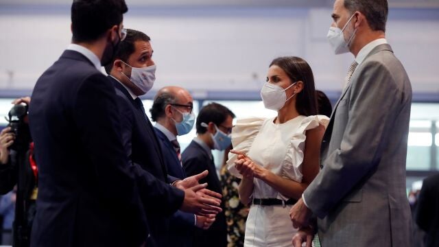 Los Reyes apoyaron ayer al sector turístico presidiendo la inauguración de Fitur 2021