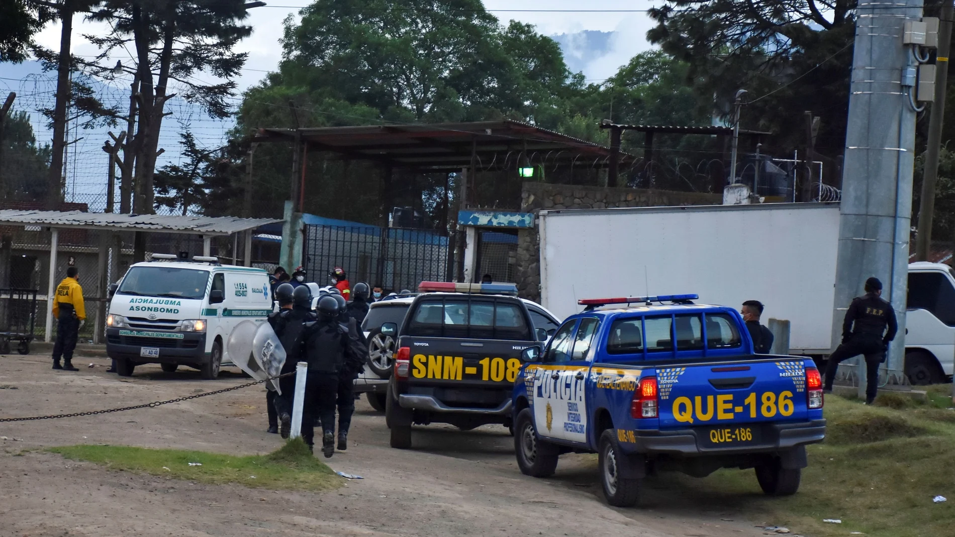 Exterior de la cárcel del Cantel en Guatemala tras un motín