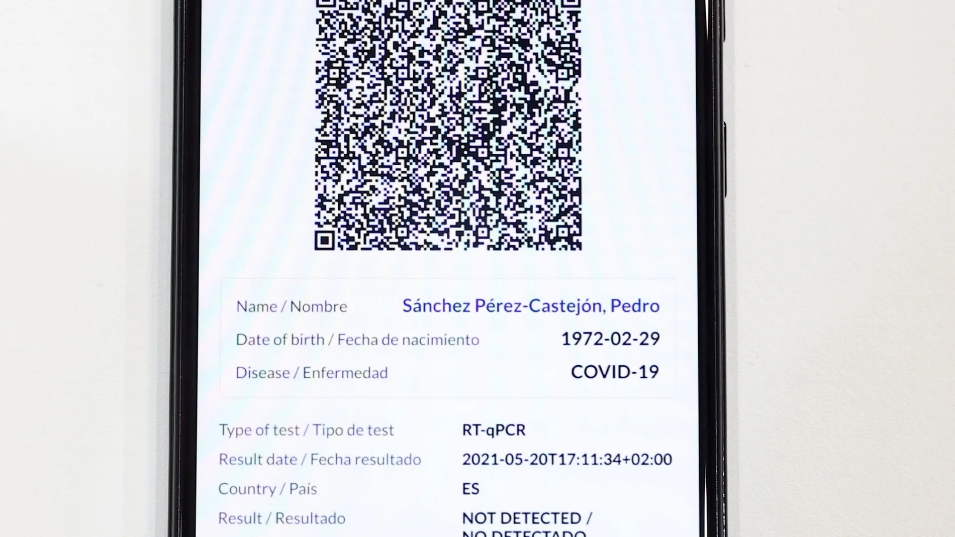 Certificado verde digital del presidente del Gobierno, Pedro Sánchez, durante su presentación en el ámbito de la Feria Internacional de Turismo en Madrid