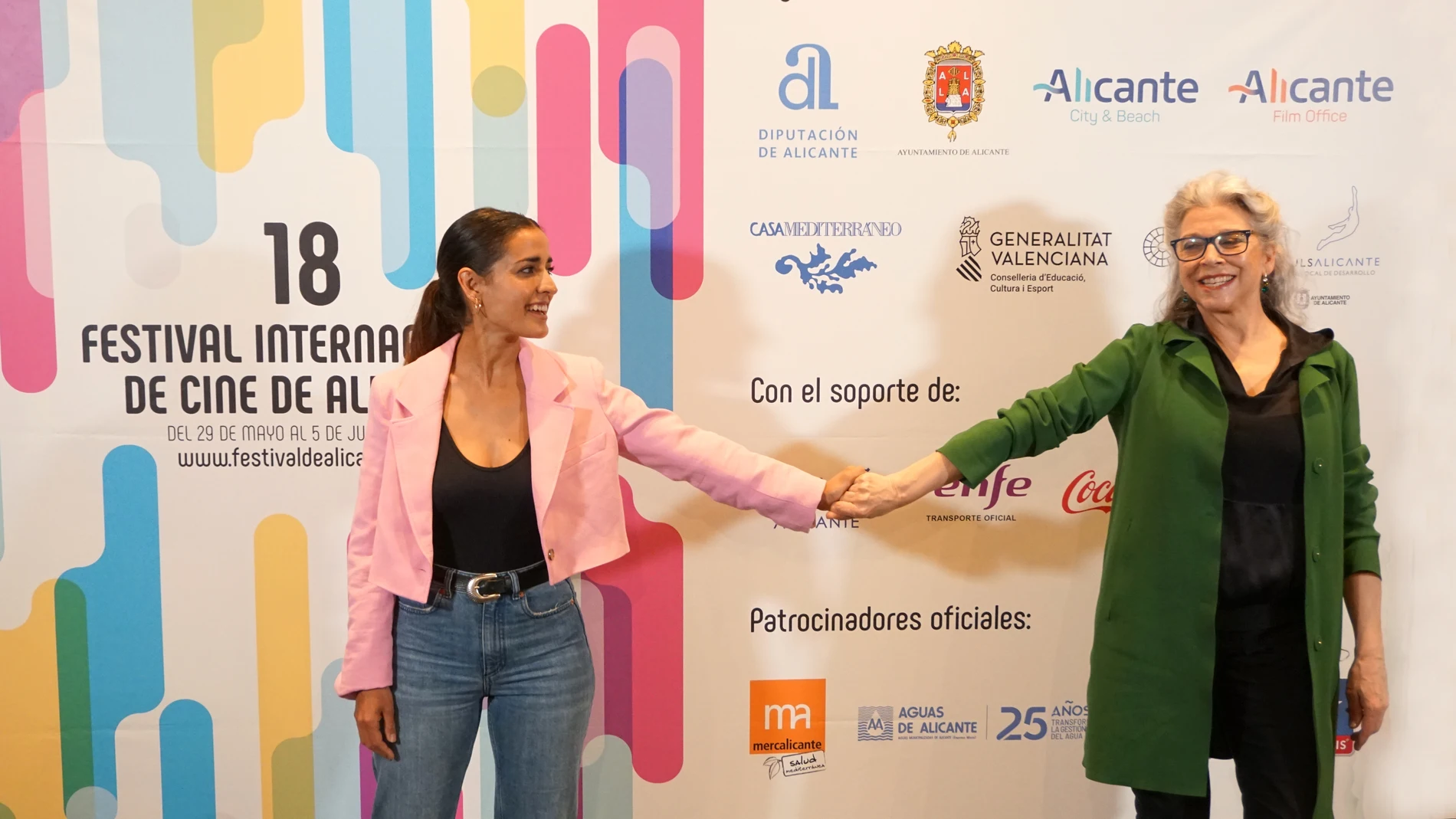 Inma Cuesta y Kiti Mánver, durante la presentación en Madrid de la 18ª edición del Festival Internacional de Cine de Alicante