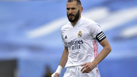 Karim Benzema confía en la continuidad de Zinedine Zidane como entrenador del Real Madrid.