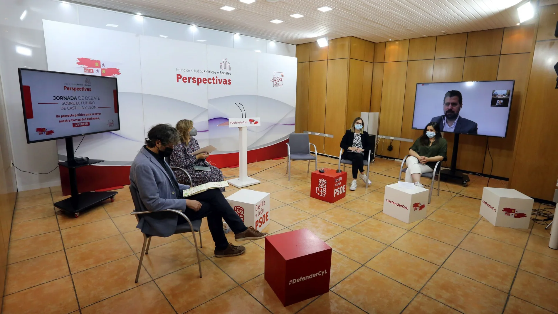 El secretario regional del PSOE, Luis Tudanca, interviene de forma telemática en la Jornada de debate sobre el futuro de Castilla y León