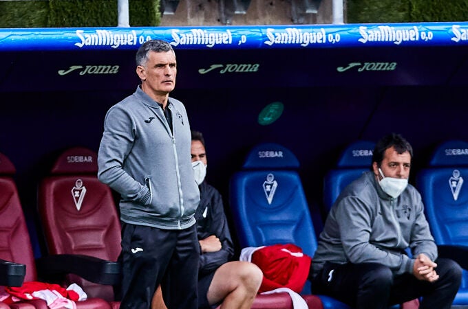 José Luis Mendilibar durante su etapa como entrenador del Eibar.
