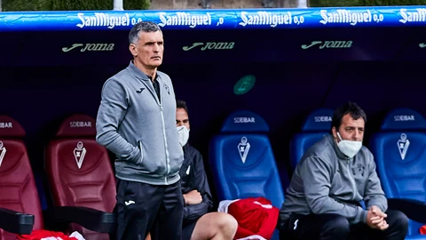José Luis Mendilibar durante su etapa como entrenador del Eibar.