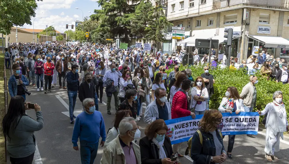 La Plataforma en Defensa de la Sanidad Pública de Salamanca protesta contra la gestión de los recursos sanitarios en la provincia