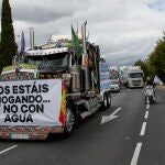 Caravana de vehículos y camiones desde IFEMA para protestar contra el recorte de caudal del Trasvase Tajo-Segura