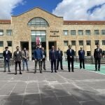 La Universidad de Valladolid reúne a los Empresarios del Año con el arraigo y el saber hacer de Valladolid como seña de identidad. En la imagen, foto de familia
