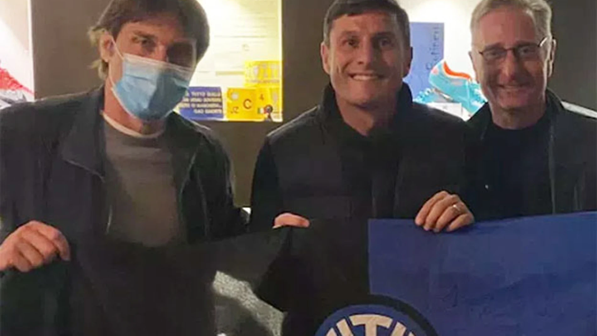 Antonio Conte, Javier Zanetti y Paolo Bonolis.