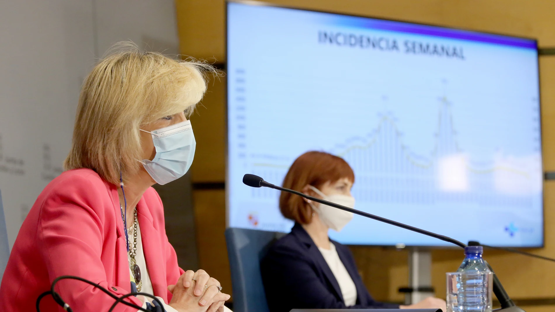 La consejera de Sanidad, Verónica Casado, informa sobre la actualidad epidemiológica en Castilla y León