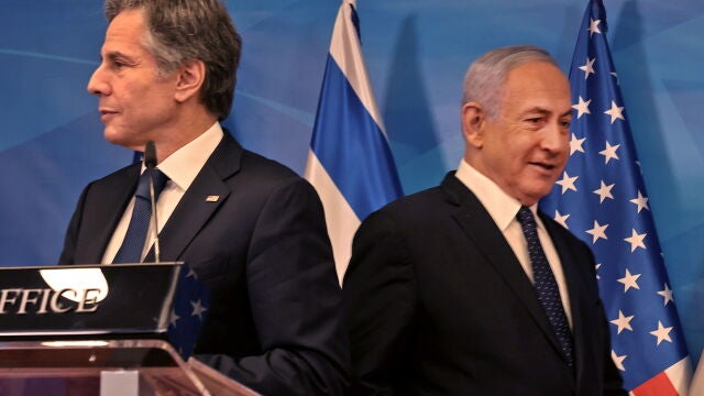 El todavía primer ministro en funciones Benjamin Netanyahu y el secretario de Estado de EE UU, Anthony Blinken en su reciente visita a Israel