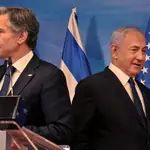 El todavía primer ministro en funciones Benjamin Netanyahu y el secretario de Estado de EE UU,   Anthony Blinken en su reciente visita a Israel