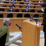 La senadora de ERC Adelina Escandell Grases acata la constitución en catalán y "por imperativo legal" ante la presidenta del Senado, Pilar Llop