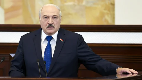 El presidente bielorruso, Alexander Lukashenko, durante una rueda de prensa en Minsk
