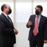 El presidente de la Junta, Alfonso Fernández Mañueco, recibe al portavoz del PP en Ponferrada, Marco Morala