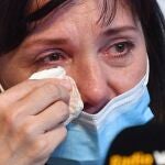 Natalia Protasevich no puede contener sus lágrimas ante la Prensa, ayer en Varsovia