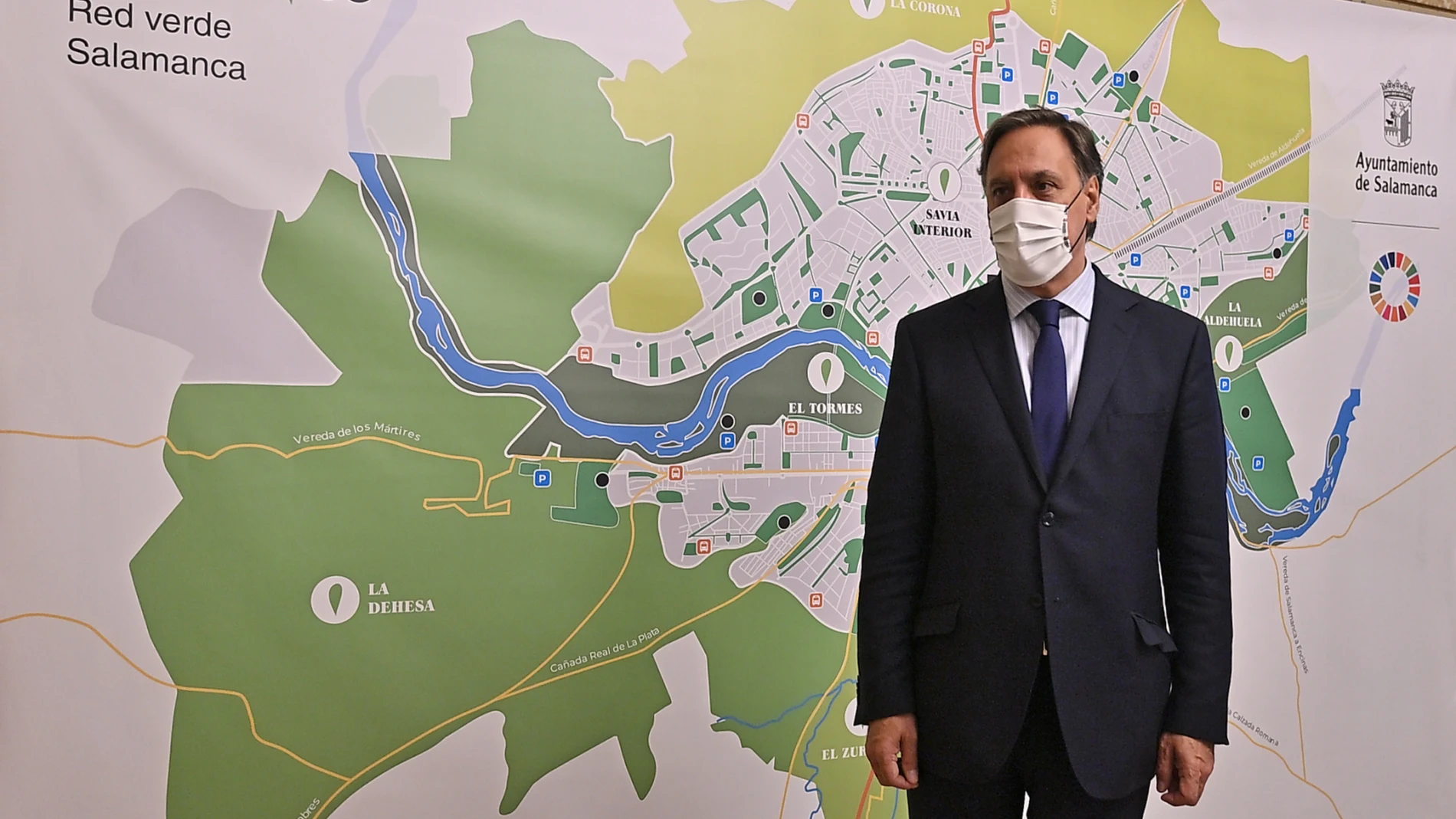 El alcalde de Salamanca, Carlos García Carbayo, durante la presentación del proyecto Savia