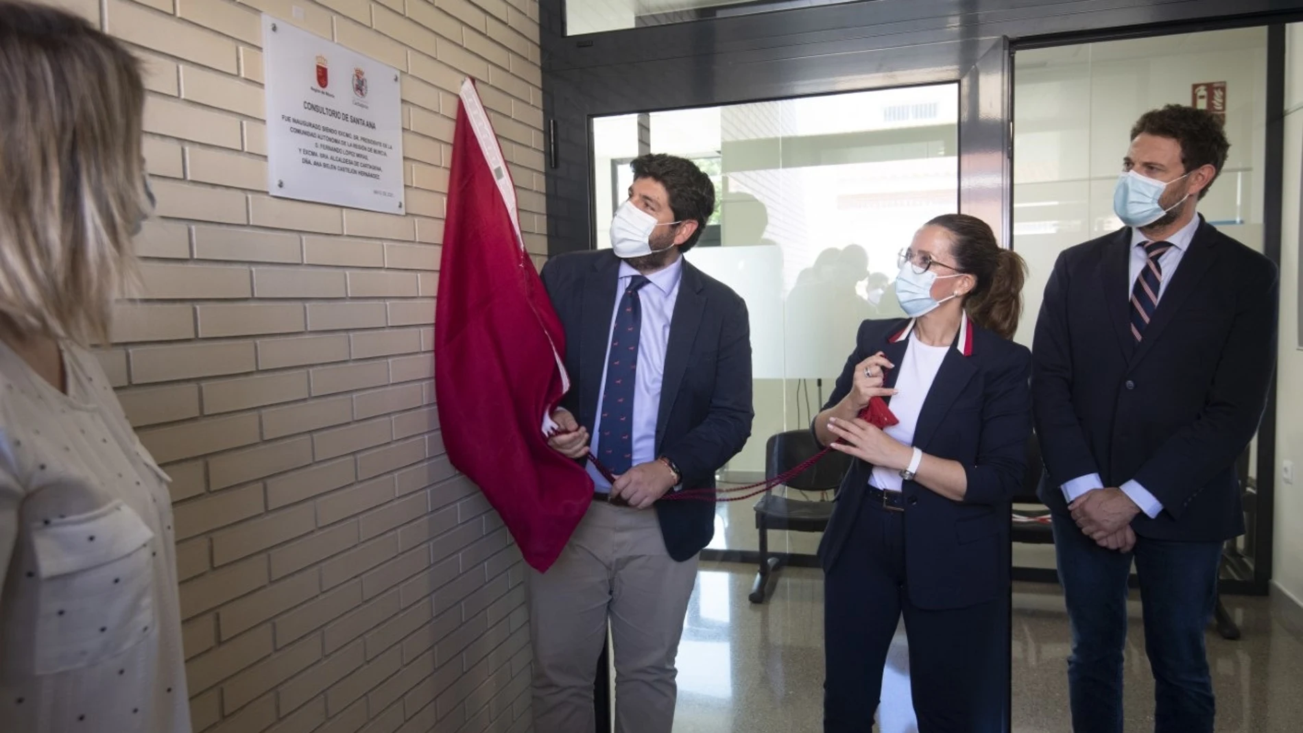 El presidente de la Región de Murcia, Fernando López Miras, inauguró hoy el nuevo consultorio médico de Santa Ana, en Cartagena