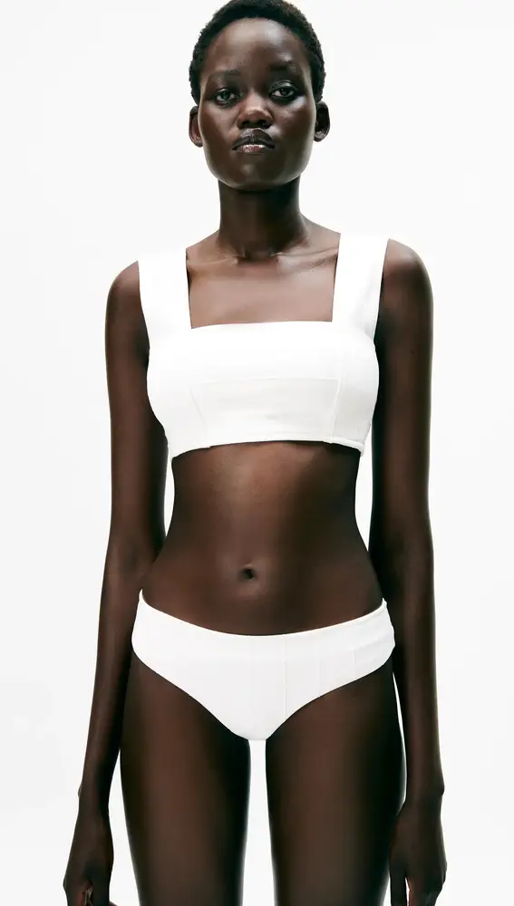 Bikini Ottoman en color blanco de Zara
