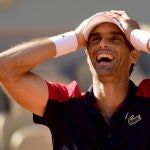 Andújar celebra su gran victoria sobre Dominic Thiem en la primera ronda de Roland Garros