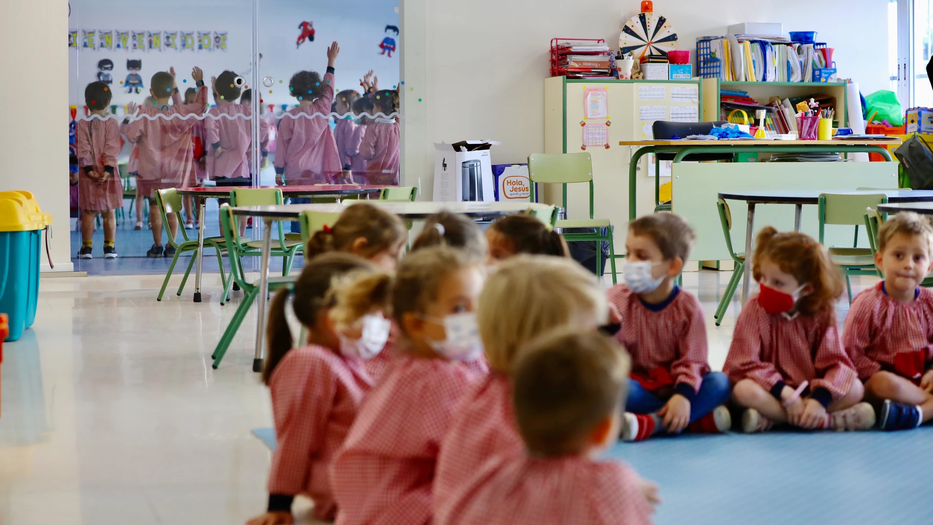 La vacunación del profesorado y el mantenimiento estricto de las medidas de prevención han logrado un semestre sin apenas cierres de los centros educativos.