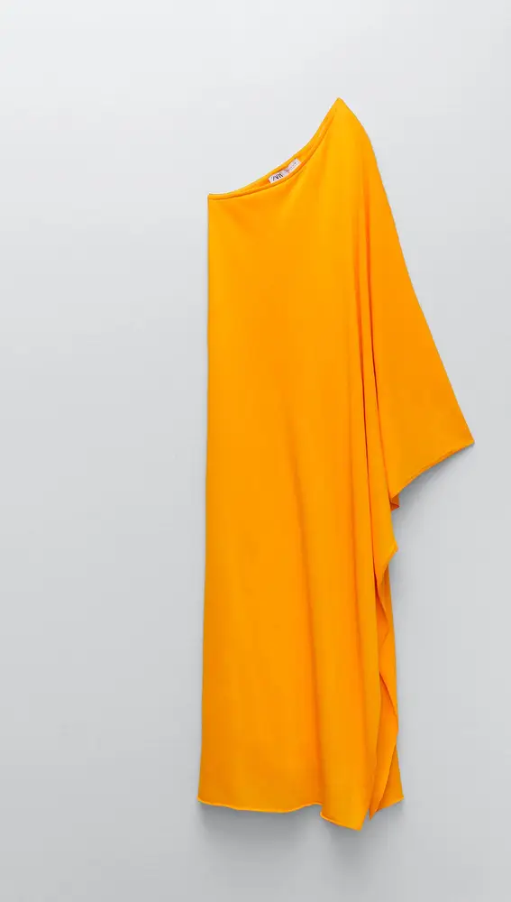 Vestido capa asimétrico de Zara