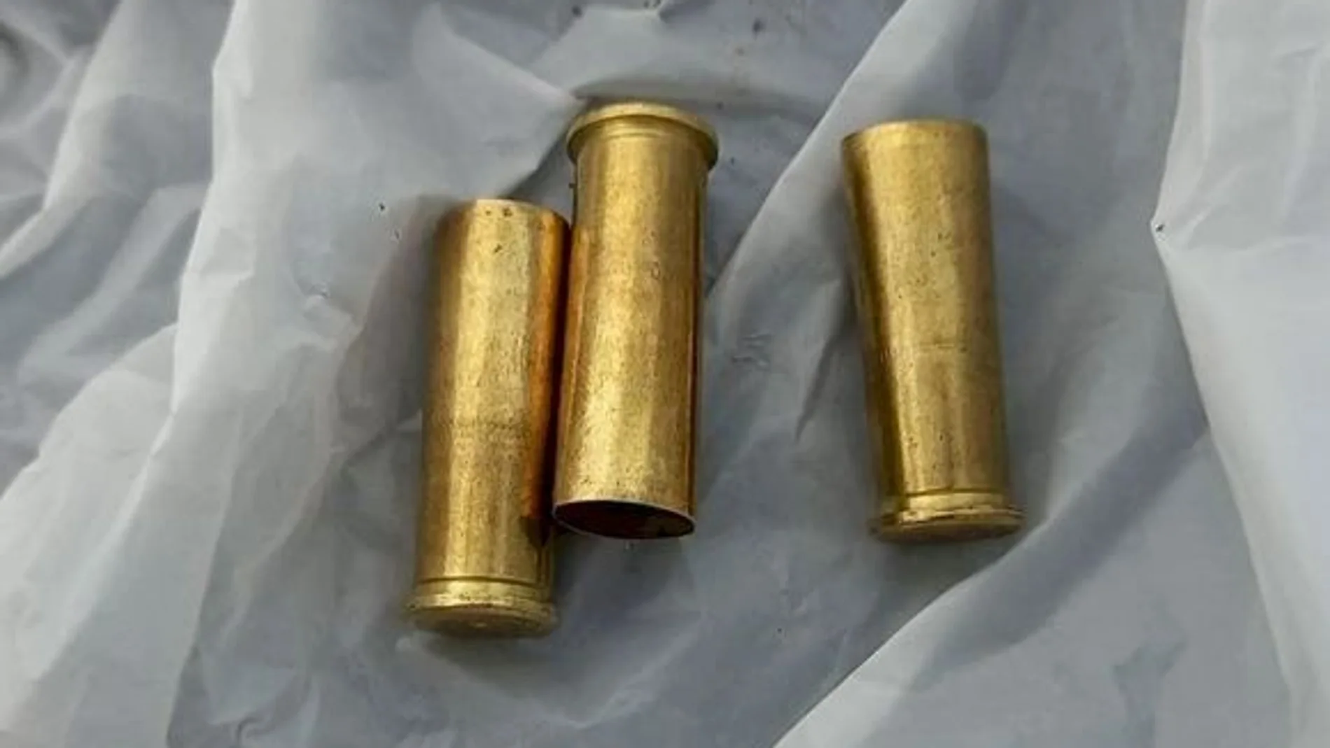 Estas son las balas que el edil de Compromís de Caudiel (Castellón) ha encontrado a la entrada de su huerto