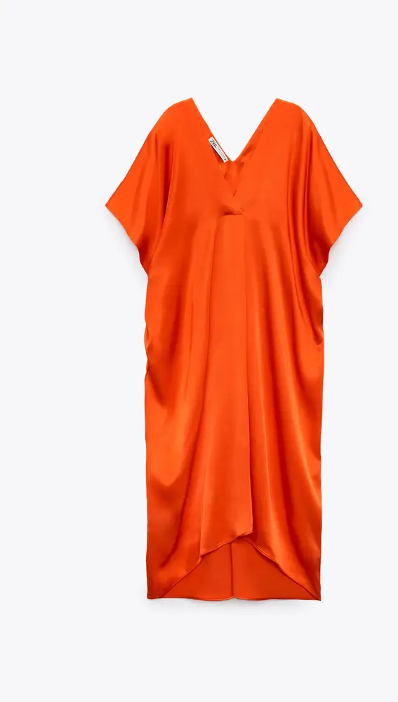 Vestido túnica satinado de Zara