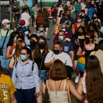 El 62% de españoles seguirá llevando mascarilla en transportes públicos, hospitales y en temporada de gripe y alergias
