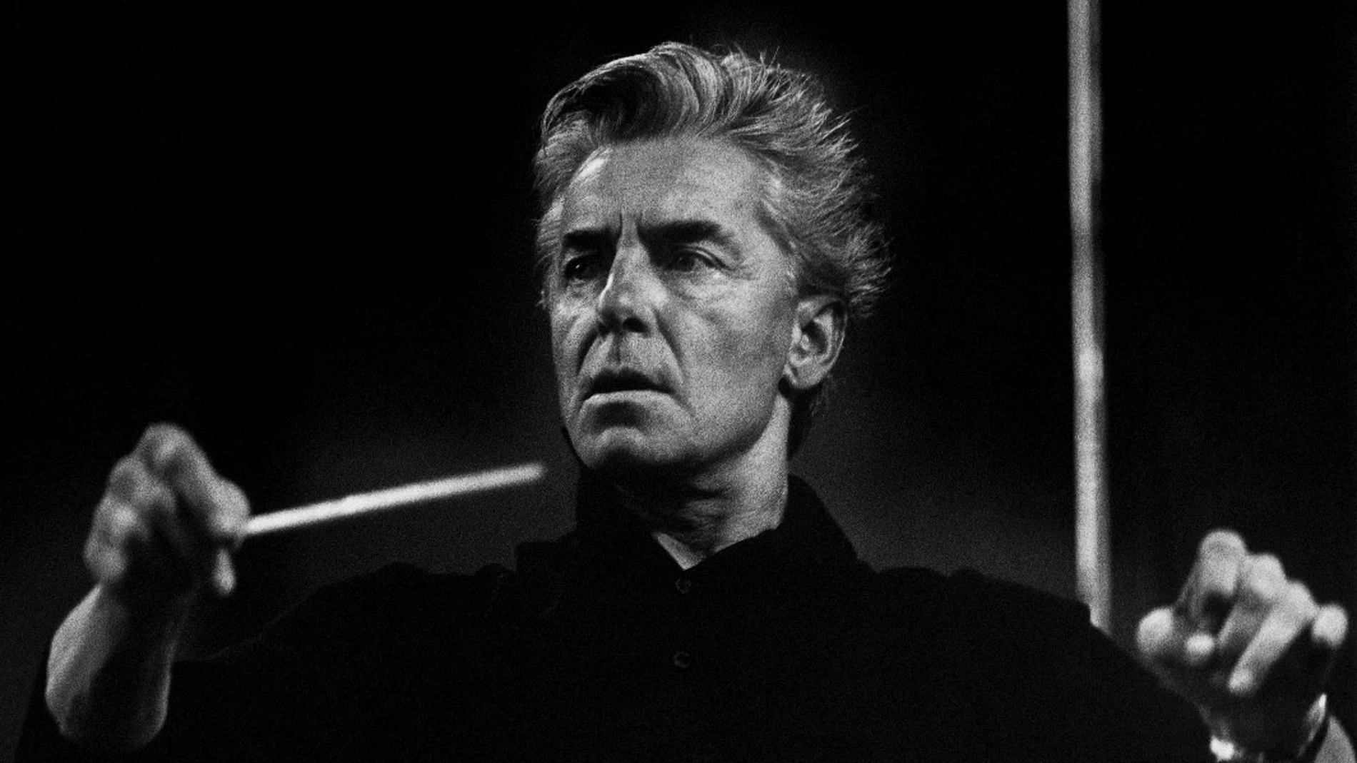 El director austriaco Herbert von Karajan