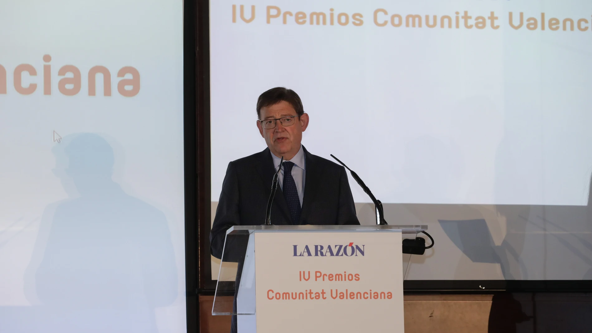 El presidente de la Generalitat valenciana, Ximo Puig, durante la entrega de la cuarta edición de los Premios La Razón CV