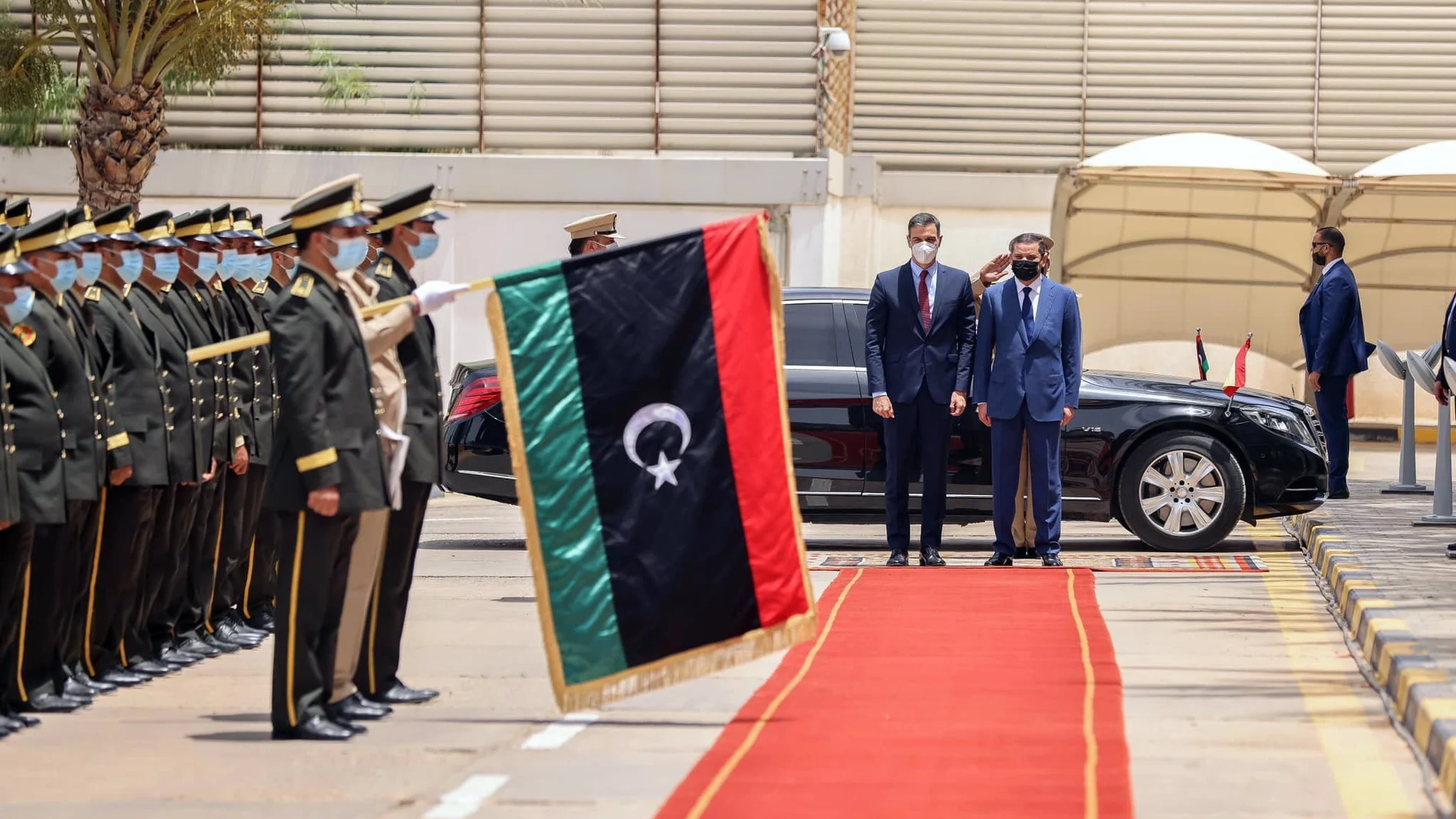 Sánchez con el primer ministro del Gobierno de Unidad Nacional libio, Abdelhamid Dbeibah