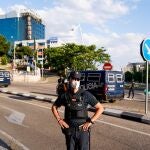 El hotel se ha desalojado durante los primeros minutos con la ayuda de agentes de la Unidad de Intervención Policial (UIP).