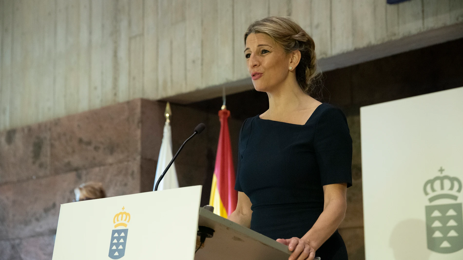 La vicepresidenta tercera y ministra de Trabajo y Economía Social, Yolanda Díaz, durante el acto de firma del nuevo convenio del Plan Integral de Empleo de Canarias