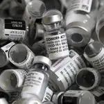 Viales vaciós de la vacuna de Pfizer contra la Covid-19