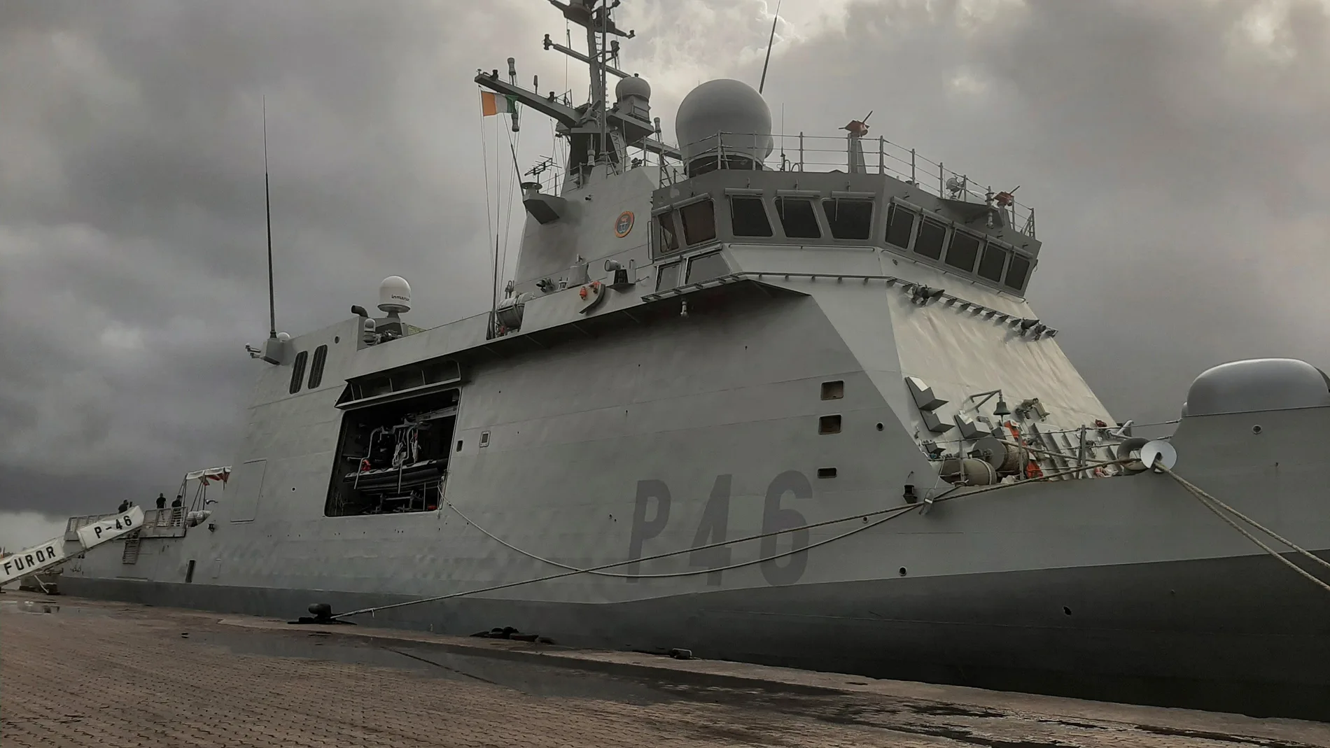 El buque de la Armada Española "Furor", desplegado hasta este sábado en el puerto de Abiyán, busca aunar esfuerzos en la lucha contra la piratería y el narcotráfico en el Golfo de Guinea.
