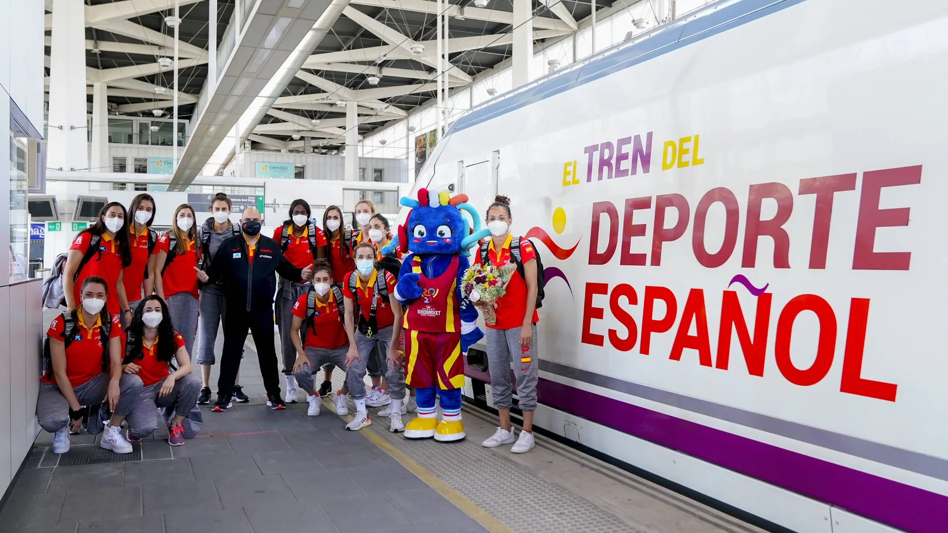 El tren del deporte de Renfe trae a Valencia a la selección femenina de baloncesto