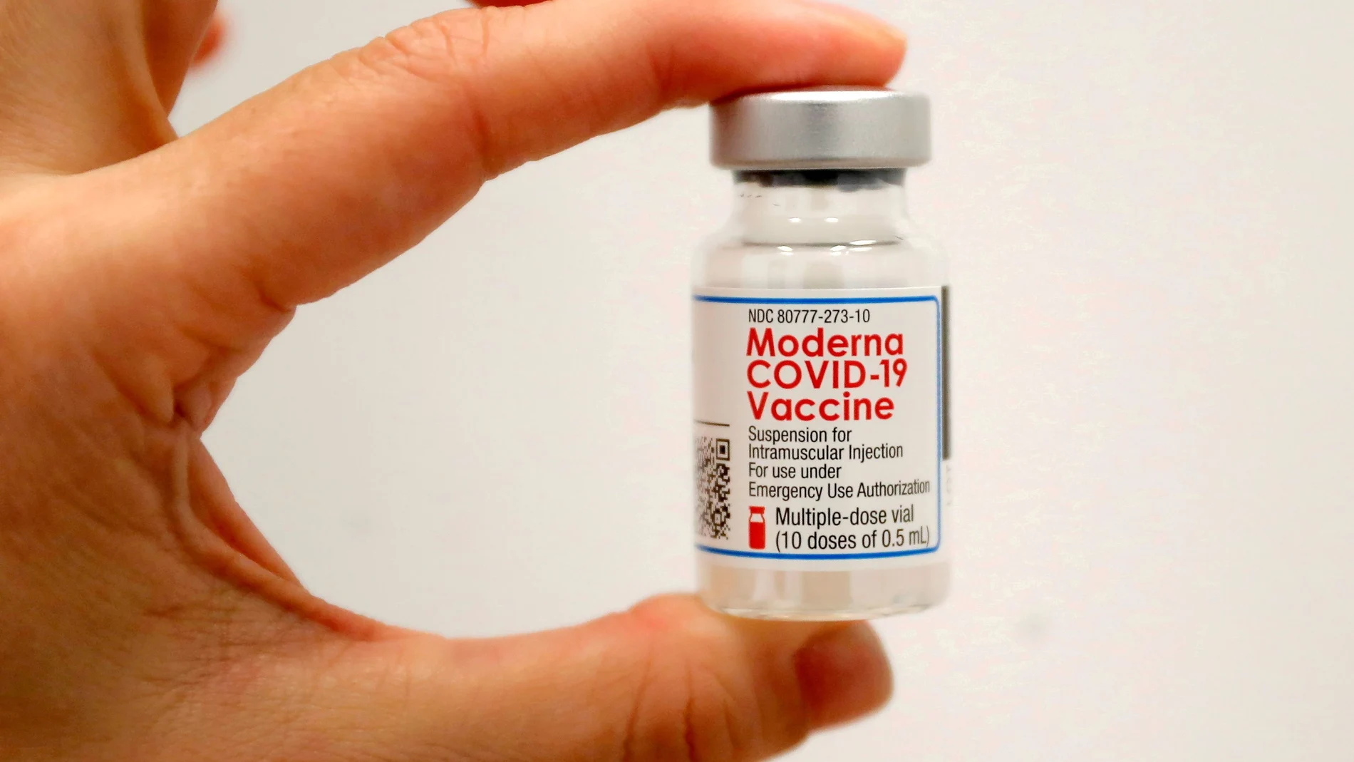 Condenan a 3 años a un farmacéutico de EEUU que dañó cientos de vacunas contra la covid