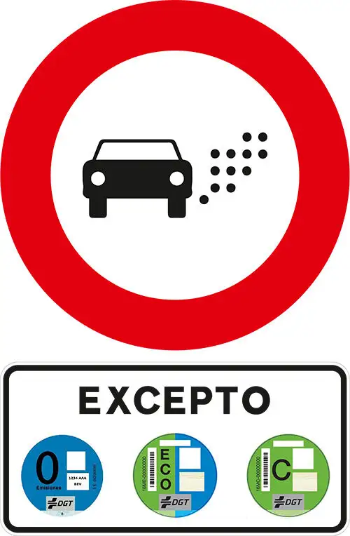 Señal de tráfico que indica la entrada a una zona de bajas emisiones