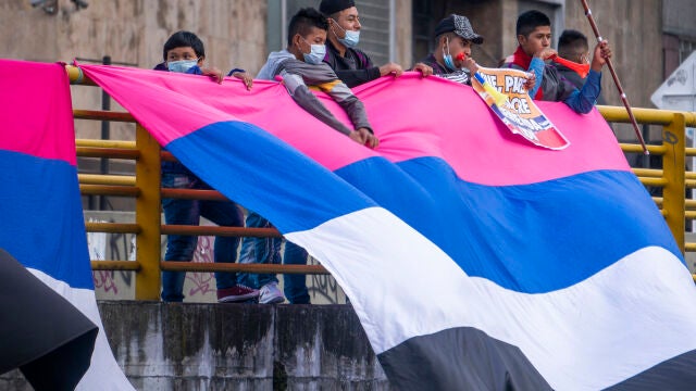 06 June 2021, Colombia, Bogota: Protesters from the Misak Indigenous Community protest in Bogota against the government of President Ivan Duque Marquez and to support the national strike. Photo: Daniel Garzon Herazo/ZUMA Wire/dpaDaniel Garzon Herazo/ZUMA Wire/d / DPA06/06/2021 ONLY FOR USE IN SPAIN