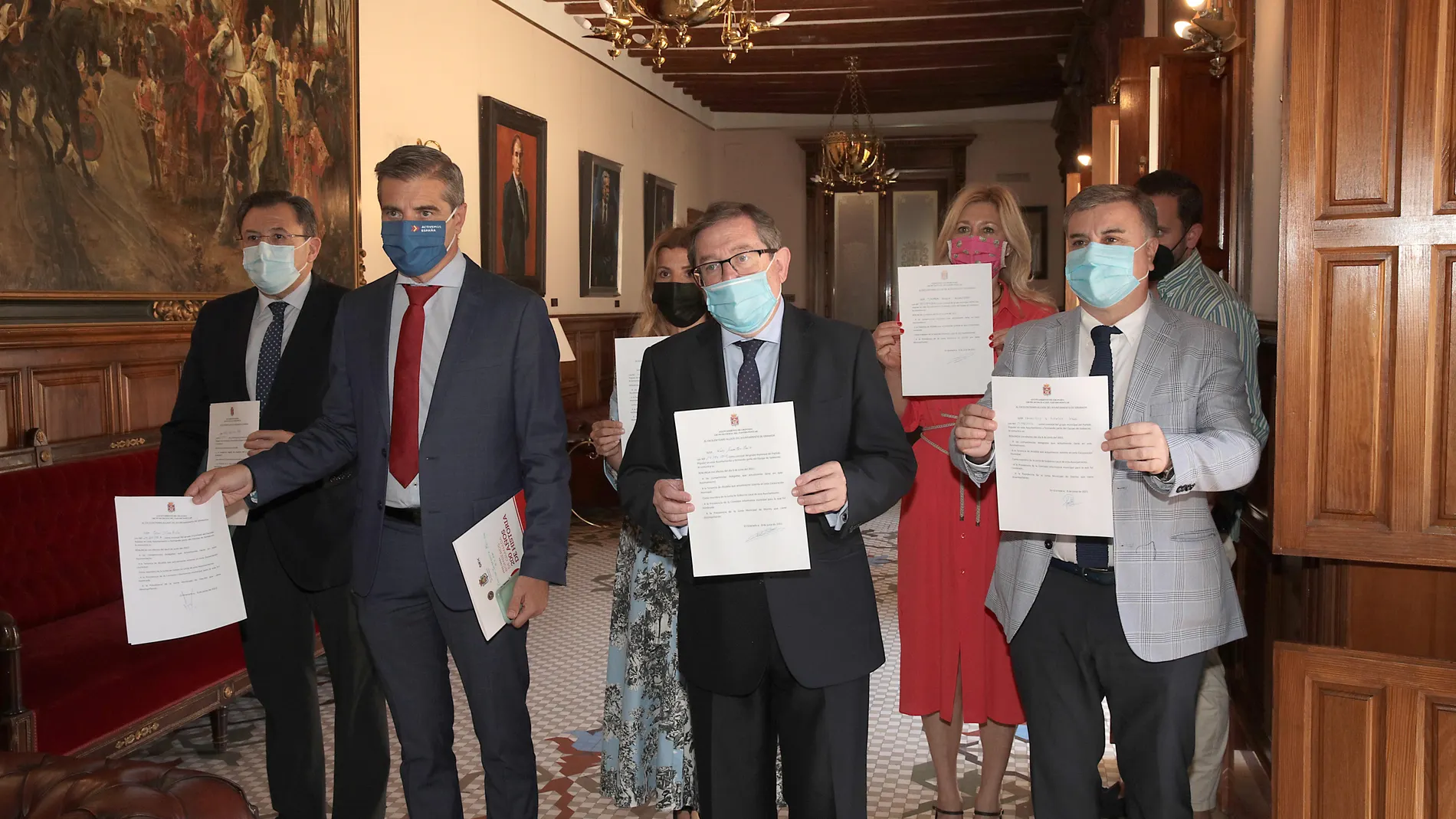 Los seis concejales del PP que formaban parte del Gobierno local renunciaron a sus competencias el 8 de junio