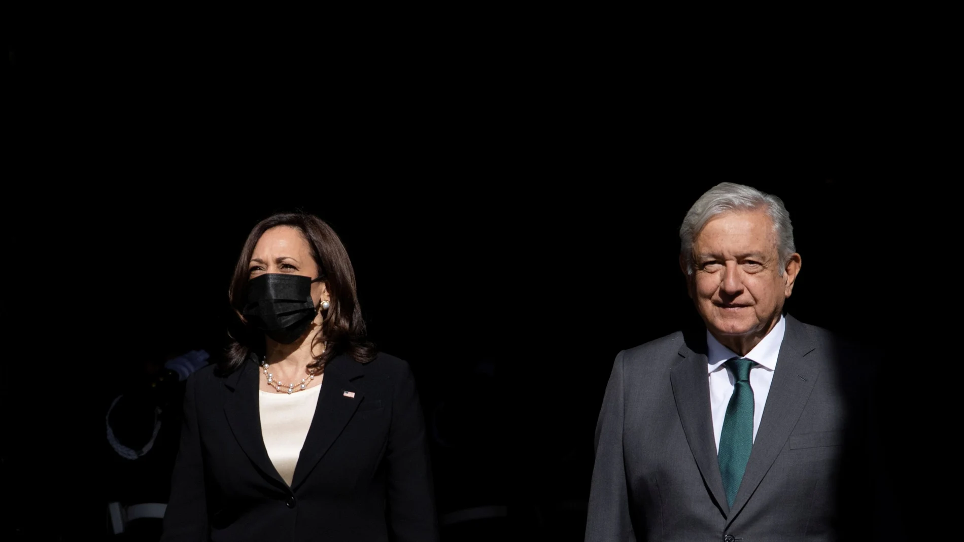 La vicepresidenta de Estados Unidos, Kamala Harris, junto al presidente de México, Andrés Manuel López Obrador