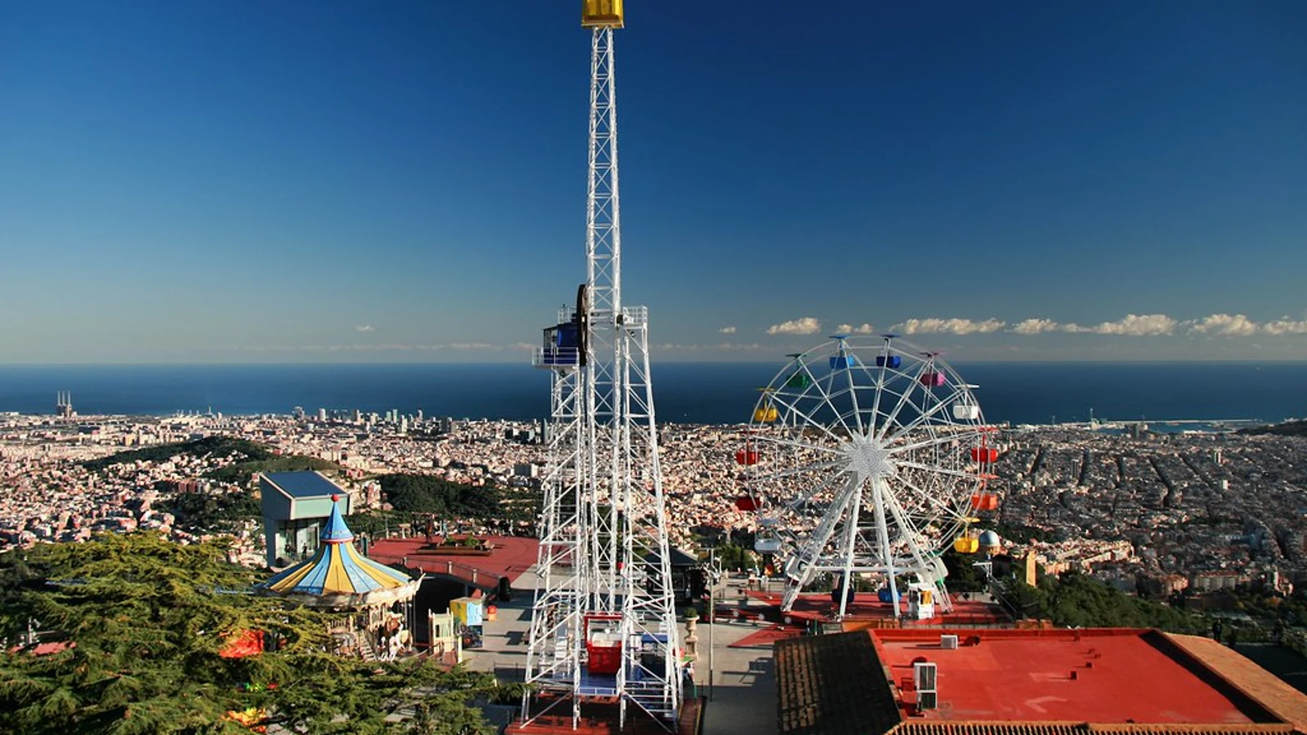 El parque de atracciones del Tibidado, con vistas a Barcelona.