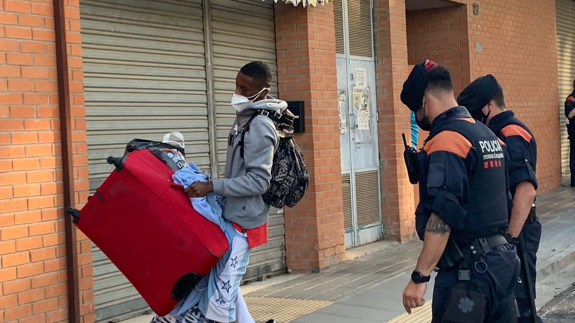 Uno de los jóvenes que vivía en los pisos okupados del barrio La Bordeta de Lleida.EUROPA PRESS10/06/2021