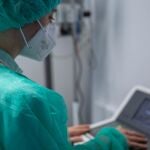 El departamento de salud del Vinalopó, del grupo sanitario Ribera, ha empezado a aplicar inteligencia artificial y tecnología de voz a modo de cuidador virtual