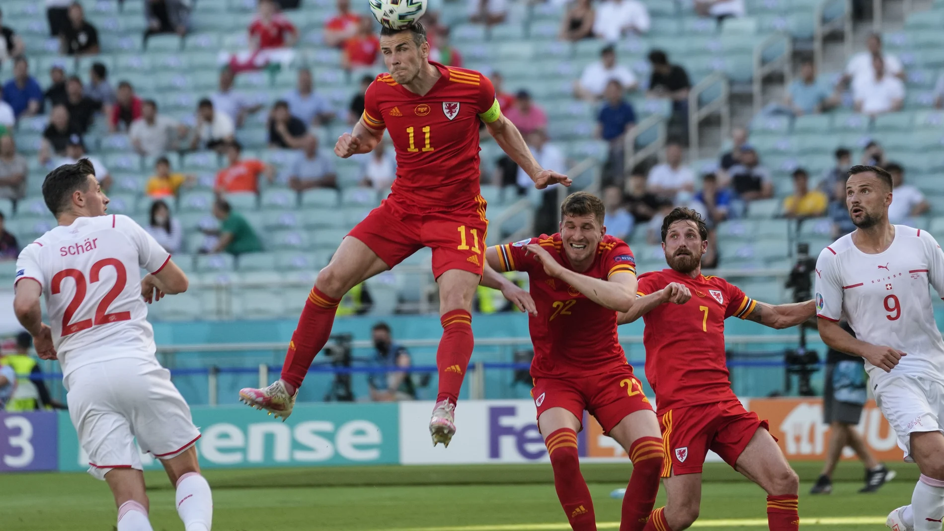 Bale remata de cabeza en el primer partido de Gales en la Eurocopa, que acabó 1-1 ante Suiza
