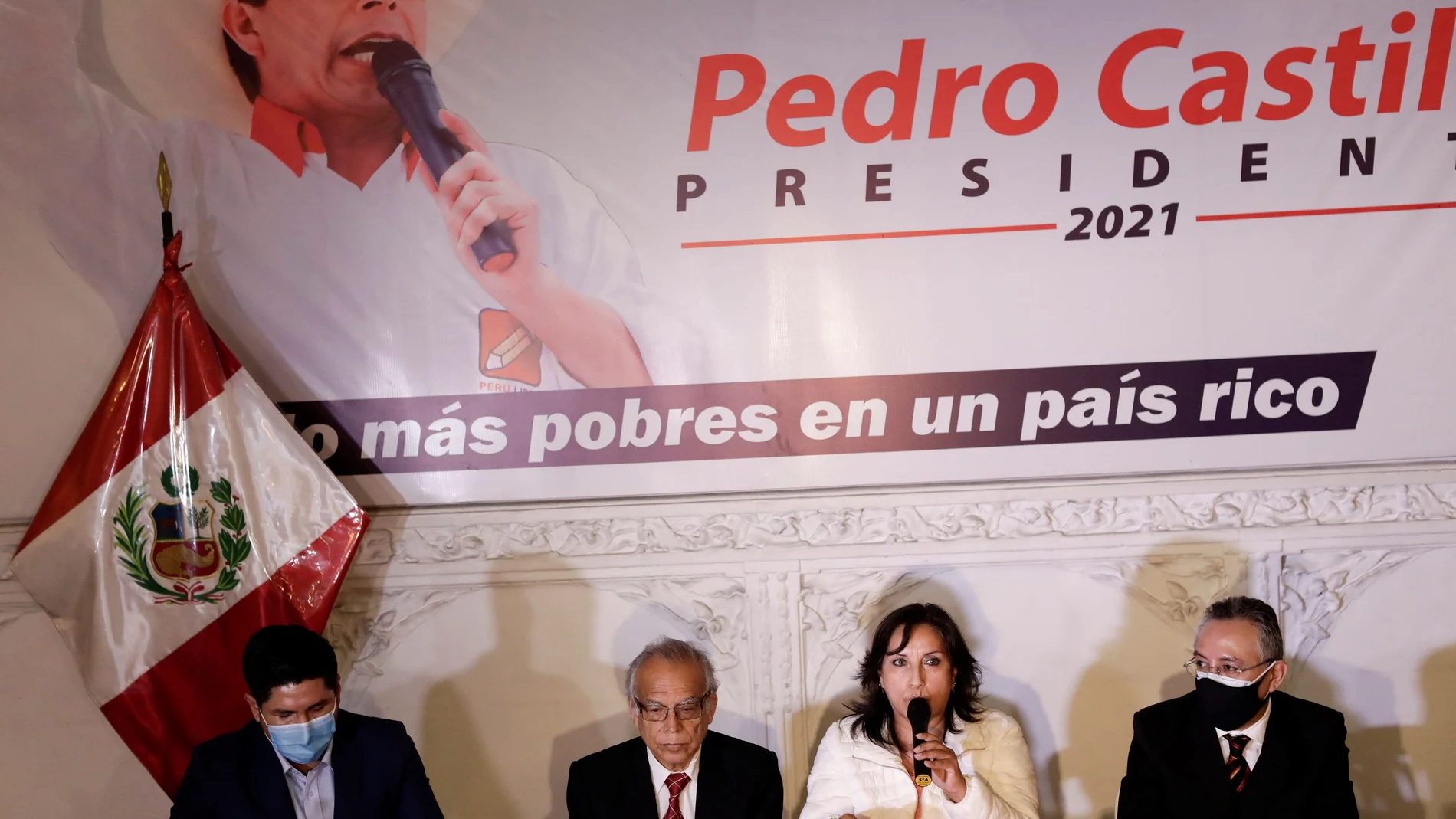 Dina Boluarte, running mate of Peru's presidential candidate Pedro Castillo (not pictured), addresses the media at the headquarters of the "Free Peru" party, in Lima, Peru June 11, 2021. REUTERS/Angela Ponce